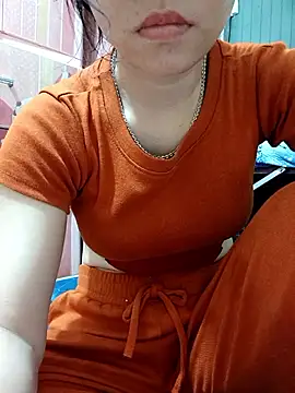 -Tiranly- online show from April 15, 6:47 am