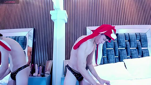 camy cann  online show from April 15, 7:58 pm