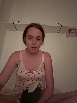 lilysmn online show from June 8, 7:58 pm