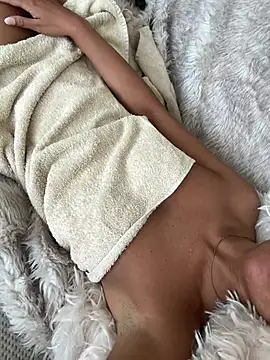 Angelb  online show from August 1, 1:13 pm