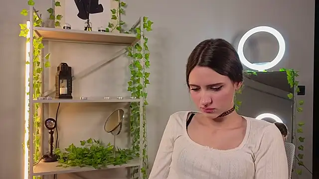 lovergirl4me online show from April 20, 4:21 pm