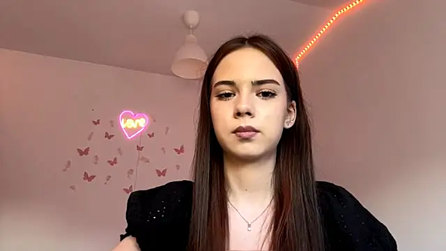 JoellaGrode online show from June 19, 5:38 pm