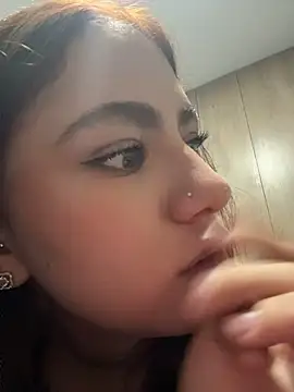 EmilyCxx online show from August 1, 1:07 am