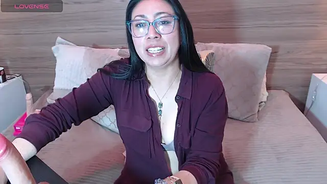 FranciscaVera online show from July 3, 11:22 pm