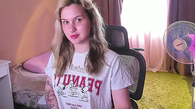 hellfirekiss online show from June 25, 10:08 am
