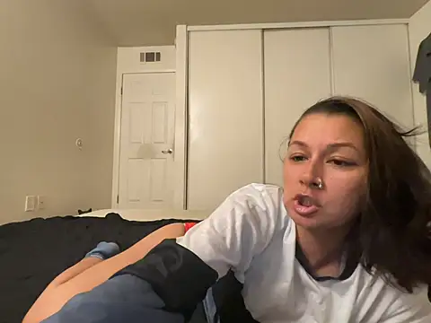 Baybeecakes online show from June 30, 4:12 am