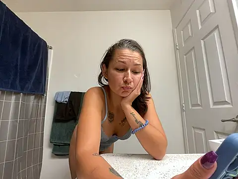 Baybeecakes online show from July 22, 5:08 am