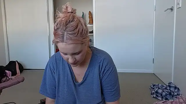 Alexisdownunderx online show from July 30, 2:34 am