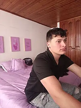 Wildseductor1 online show from June 28, 8:59 pm