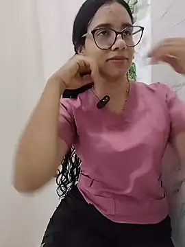 alanahot94 online show from August 6, 9:22 pm