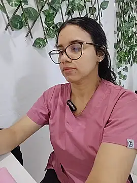 alanahot94 online show from June 29, 9:58 pm