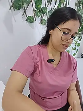 alanahot94 online show from June 27, 7:53 pm