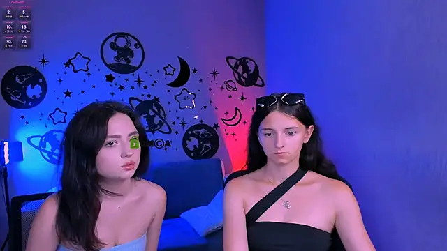 caroline honeyy online show from August 4, 10:32 am