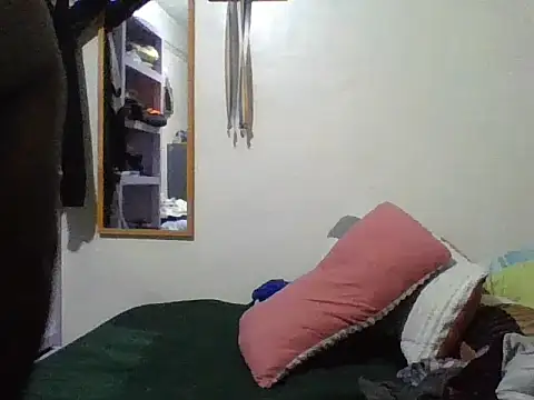 yourdreamgirlT online show from June 21, 3:43 am