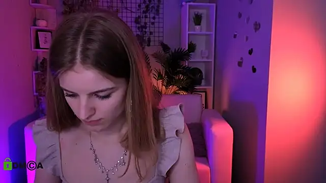 prettyamyyy online show from June 25, 8:43 pm