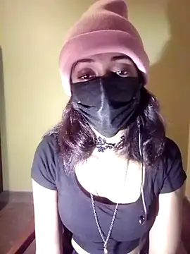 queen shelly online show from July 9, 6:21 pm