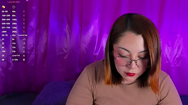 Lil Violet online show from June 16, 4:02 am