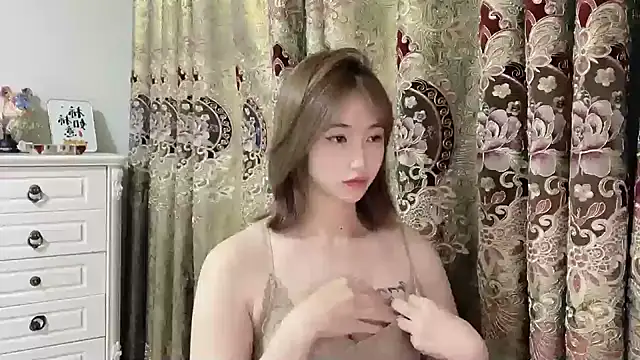 yiyi13 online show from July 31, 3:46 pm
