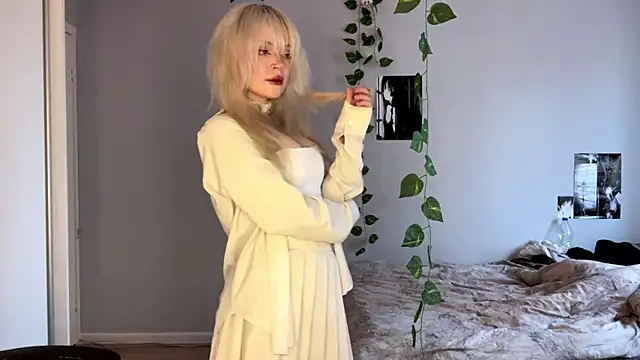 Velvets Vixens01 online show from June 12, 4:26 pm