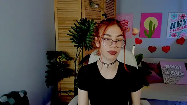 SeraphineDuskryn online show from June 26, 2:07 pm