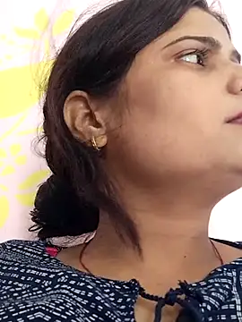 Missridhi online show from July 11, 1:22 pm