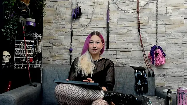Miss Kaz online show from July 23, 1:07 am