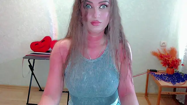 ElaraJons online show from June 27, 6:36 am
