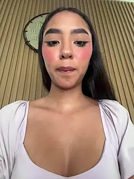 sofi-jimenez online show from June 28, 12:23 pm