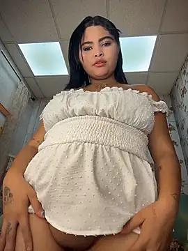 HoneyBunXXX online show from July 2, 1:17 pm