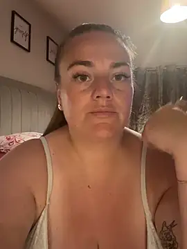 Bustygem  online show from July 20, 10:10 pm