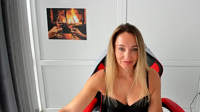 LilyDreamm online show from July 28, 6:55 am