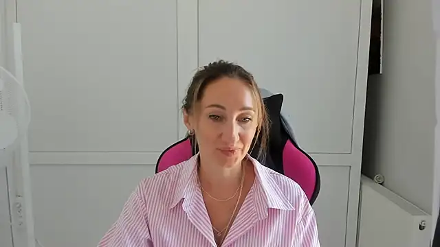 LilyDreamm online show from July 29, 6:46 am