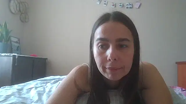 Vanelleda online show from August 5, 11:05 am