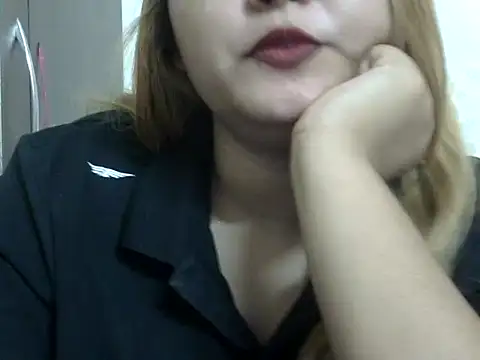 Sexyy Sana online show from August 3, 7:52 pm