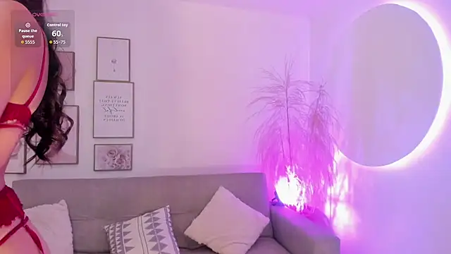 Sora mae online show from August 6, 2:13 pm