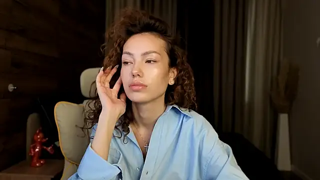voxlesss online show from August 8, 5:26 am