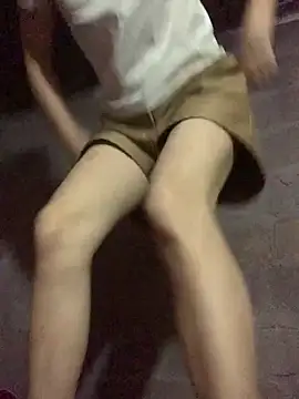 LilyLily68 online show from August 1, 1:02 pm