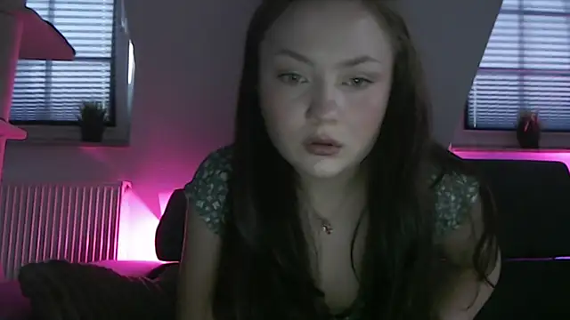 GoodGiirlBaadBooii online show from August 6, 6:48 pm