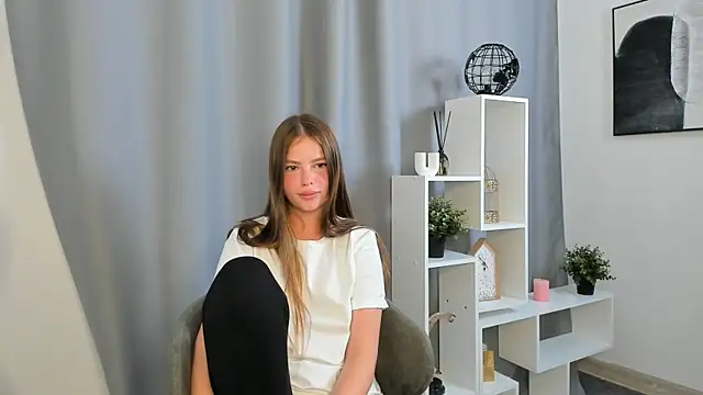 DarcieTegenkamp online show from August 1, 12:07 pm