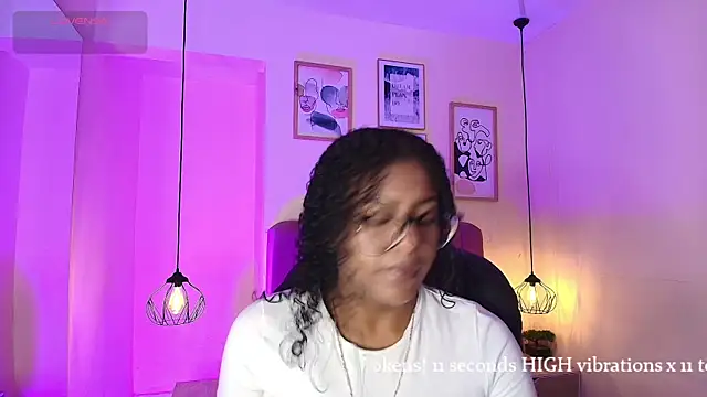 Afroditaa 19 online show from August 4, 7:53 pm