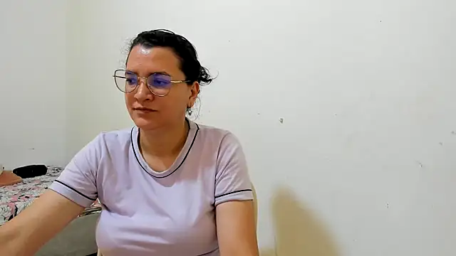 MARILYN GARCIA online show from June 15, 3:12 pm