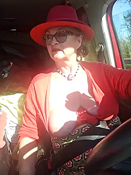 MucMilf59 online show from April 5, 3:22 pm