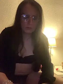 Chic desire online show from March 22, 10:27 pm