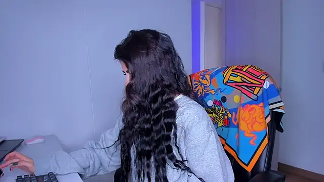 Lisegg  online show from March 30, 2:27 pm