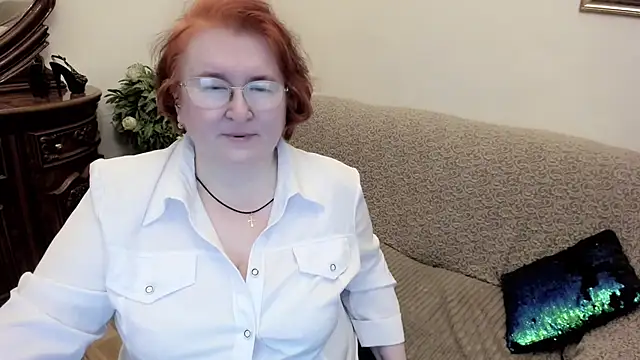 leiamillersonn online show from March 14, 7:15 pm