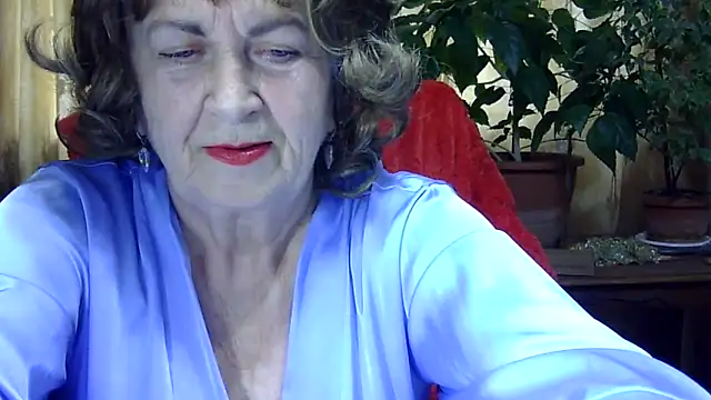 Emma52610 online show from March 31, 11:21 am