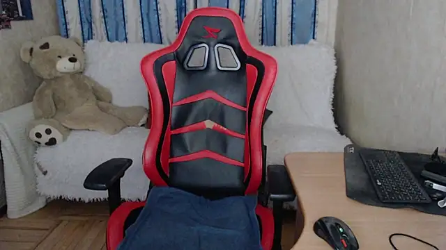 KellyNory online show from November 30, 6:12 pm