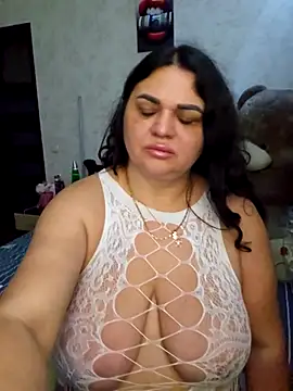 littleRikka online show from April 2, 6:05 pm