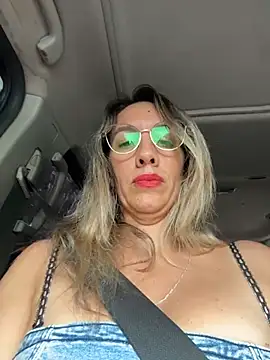 Gatitacarlita online show from March 17, 6:34 pm