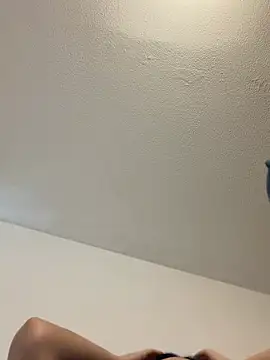 swrennn19 online show from April 16, 10:23 pm